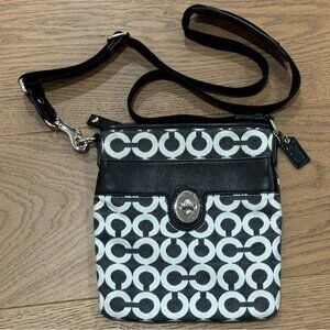 Coach Peyton Swing Pack Crossbody Bag - Black‎ & White - EUC